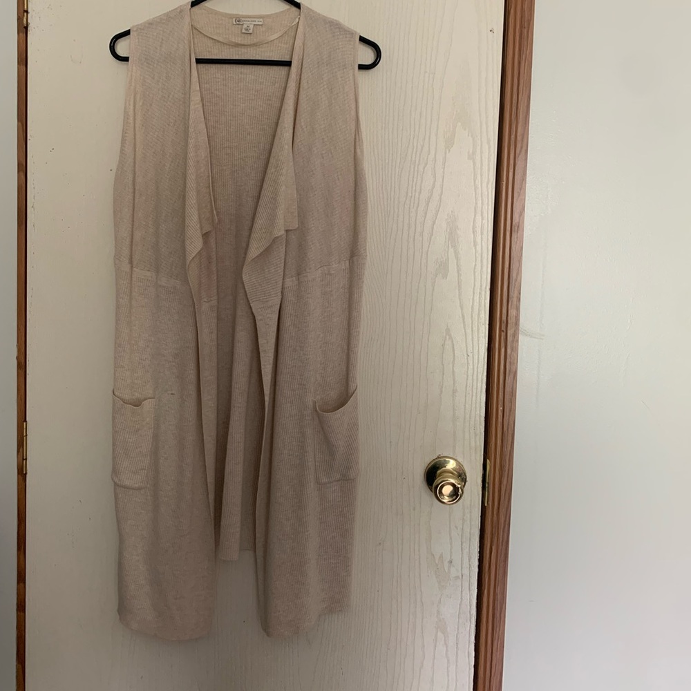 Cato Sleeveless Wrap